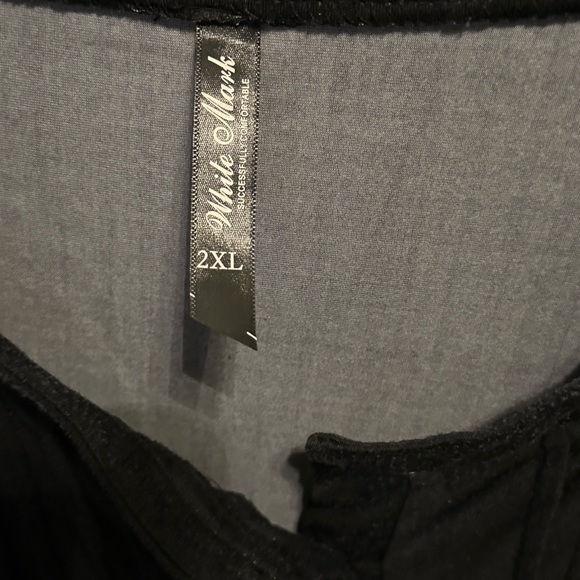 White Mark tunic, size 2x - Picture 2 of 4